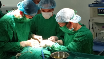 Giới thiệu kỹ thuật mổ bướu cổ tại BVĐK Quang Khởi
