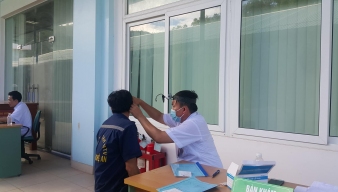 Quang Khởi khám và tư vấn sức khỏe toàn diện cho 1000 người lao động tại nhà máy Tôn Hoa Sen Nghệ An 