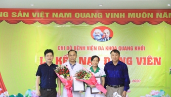 Chi bộ Bệnh viện đa khoa Quang Khởi tổ chức Lễ kết nạp Đảng viên mới